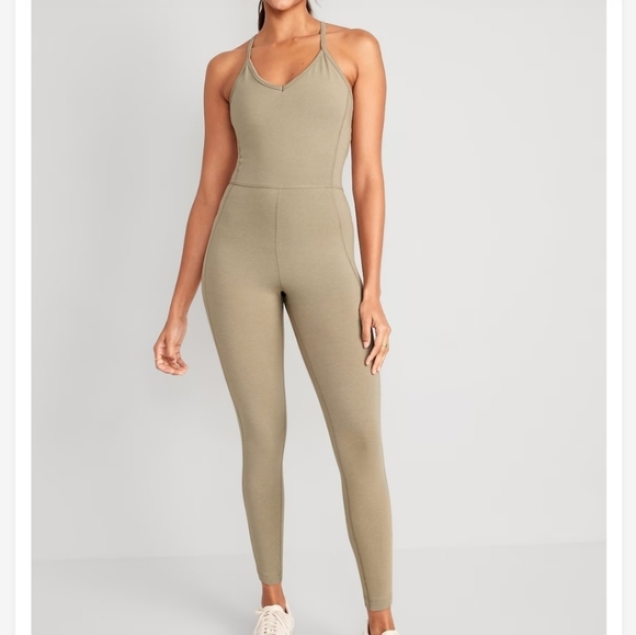 OLD NAVY Powerchill Workout Activewear‎ Jumpsuit Tan Slight Green Womens Size L - Picture 2 of 16